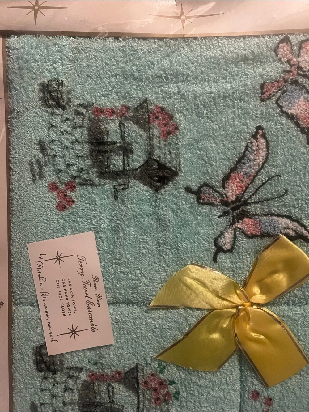 NWT Vintage Art Lin Fifth Avenue butterfly & wishing well Blue bath Towel Set